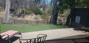 Adelphi Apartment 6 Riverview 2 BDRM or 6A King Studio Riverview both with balconies, Echuca